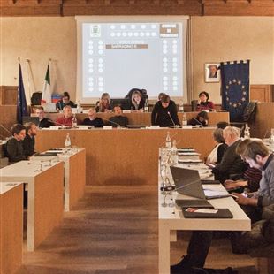 Consiglio comunale, approvato il progetto “Velobike” e acquisita la Pieve 