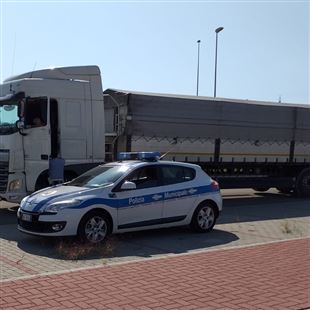 Polizia locale, controlli sui mezzi pesanti: 15 veicoli fermati e 27 multe 