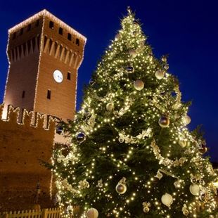 Natale al Castello: tra visite e mercatini, più di 100 eventi per festeggiare in città