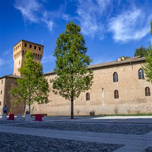 Tutto pronto per l’inaugurazione della nuova piazza: al taglio del nastro Bonaccini e Costi 