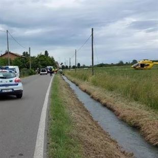 Esce in strada e viene travolto: muore un diciottenne a Magreta