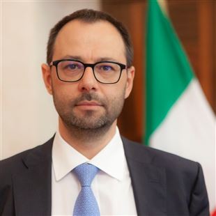Domani il ministro Stefano Patuanelli in visita ad alcune aziende del Distretto Ceramico
