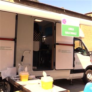 Camper vaccinale dell’AUSL presenta anche all'Ecocarovana