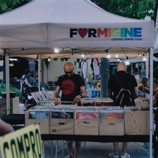 Nel fine settimana in centro c’è “Vinili in piazza”